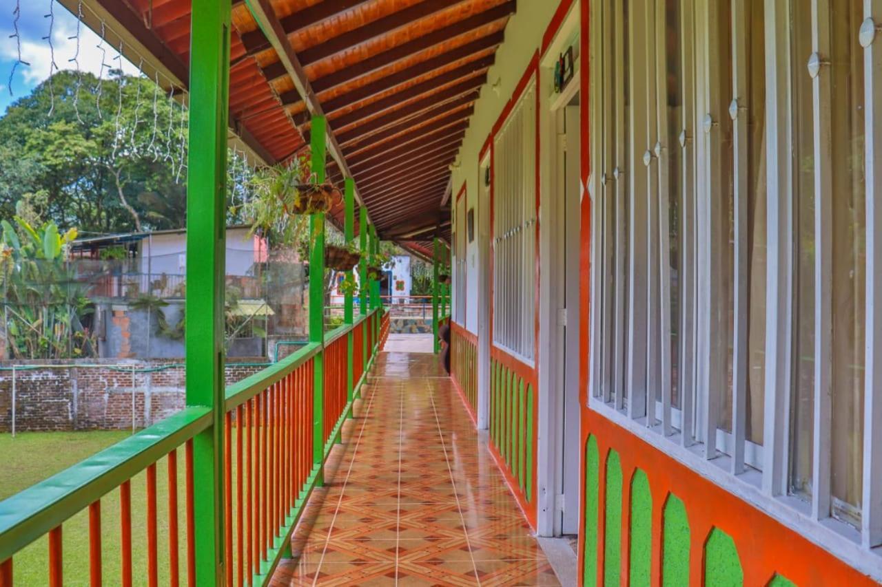Ecohotel Colibri Salento Luna Park Екстериор снимка