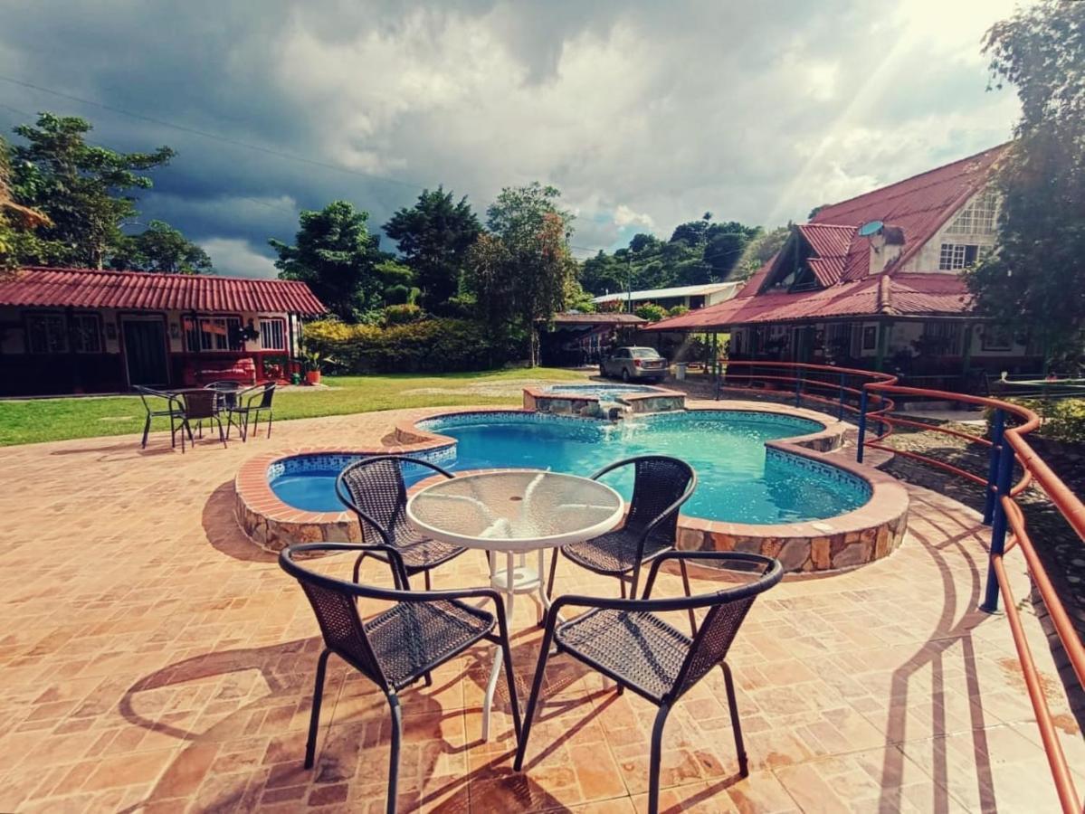 Ecohotel Colibri Salento Luna Park Екстериор снимка