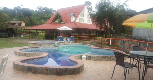 Ecohotel Colibri Salento Luna Park Екстериор снимка